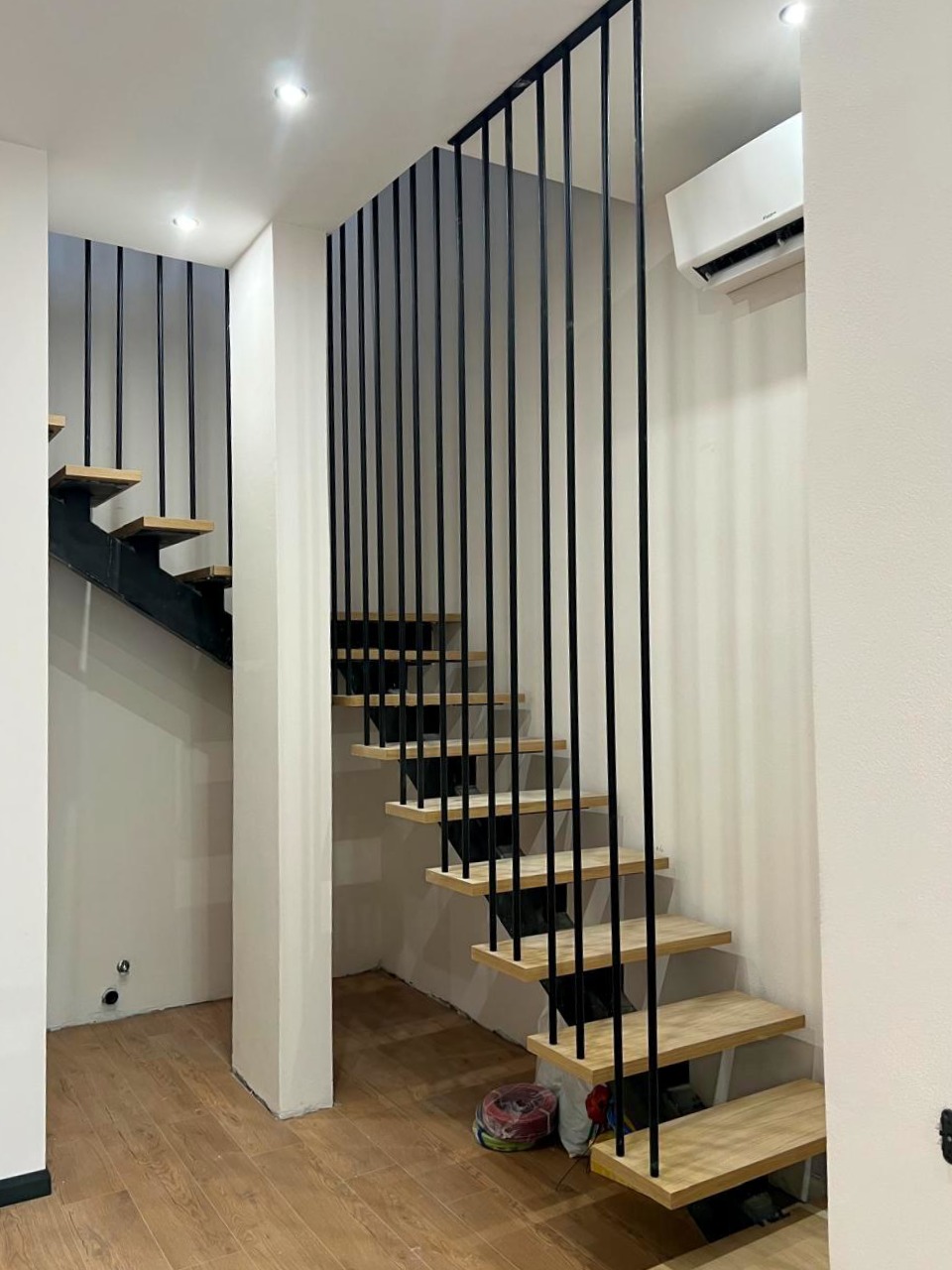 Veshje Traversash Shkallësh